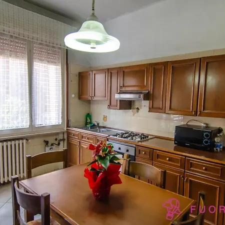 Fuoriporta Affitti Brevi - Incantevole Residenza Retro * Parma