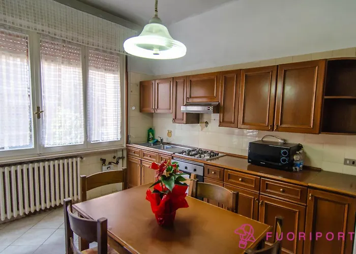 Fuoriporta Affitti Brevi - Incantevole Residenza Retro * Parma